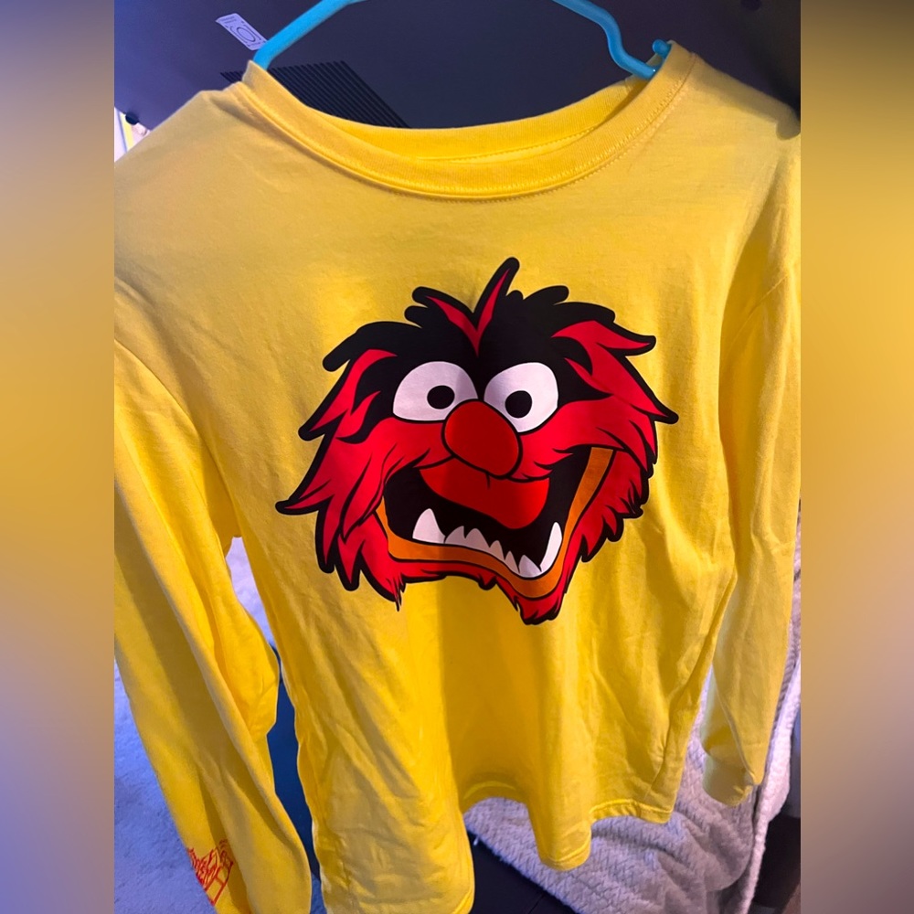 Disney brand sz small Animal long sleeved tshirt. Never worn.